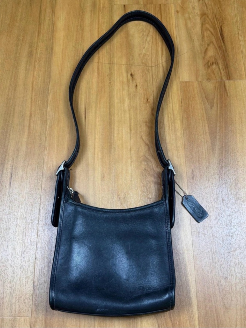 Vintage Coach Ergo Zip Black
Leather Crossbody Bag 9997 Made in USA